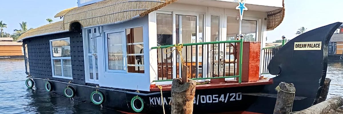One Bedroom Houseboat